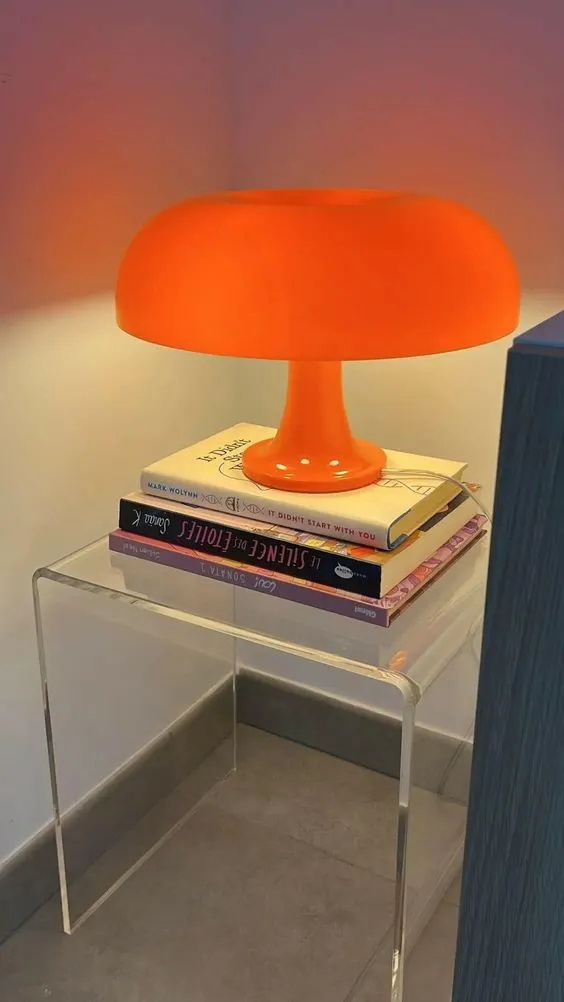 70s interiors, Mushroom lamps