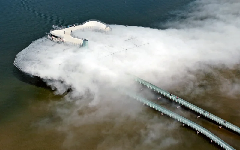 Responsive Architecture Blur Building by Diller + Scofidio